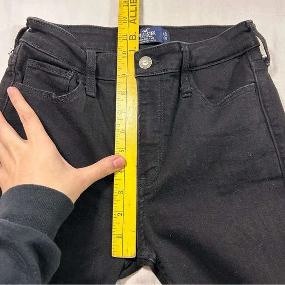 Hollister Black High-Rise Flare Jeans - Picture 5 of 7